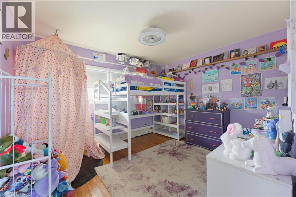 70 River Road, Brantford, ON - Indoor