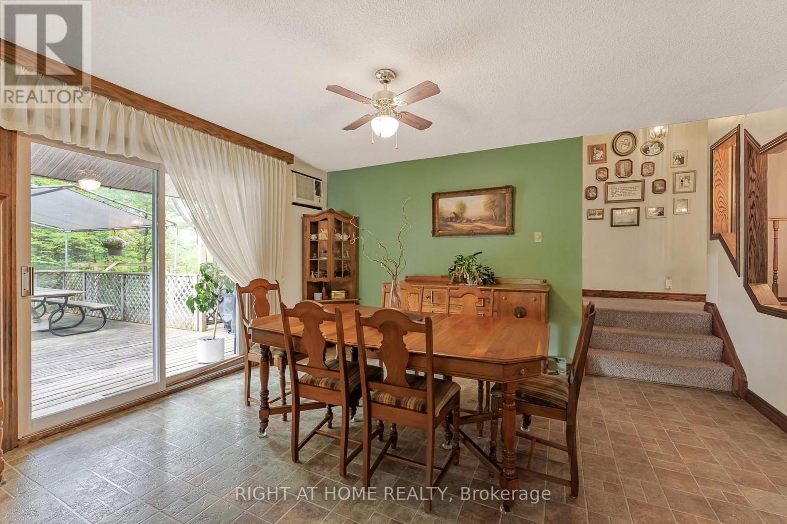 3500 Baldwick Lane, Springwater, ON - Indoor Photo Showing Dining Room