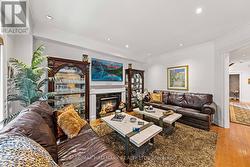 Airy Family Room Overlooking Ravine W Gas Firelace - 