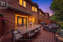 Massive 24'x14' Deck Overlooking Ravine W Gas BBQ - 