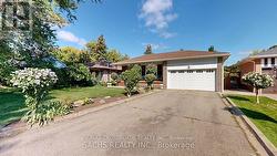 REAR - 377 CROSBY AVENUE Richmond Hill, ON L4C 2R8