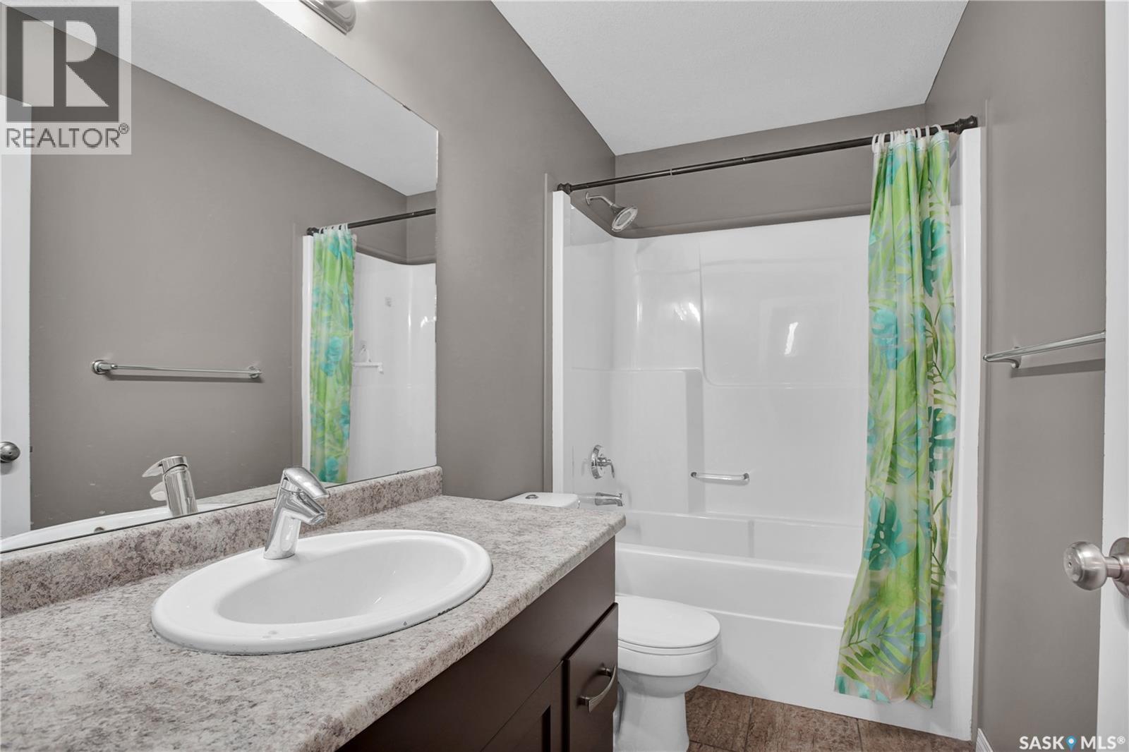 1103 Muzyka Road, Saskatoon, SK - Indoor Photo Showing Bathroom