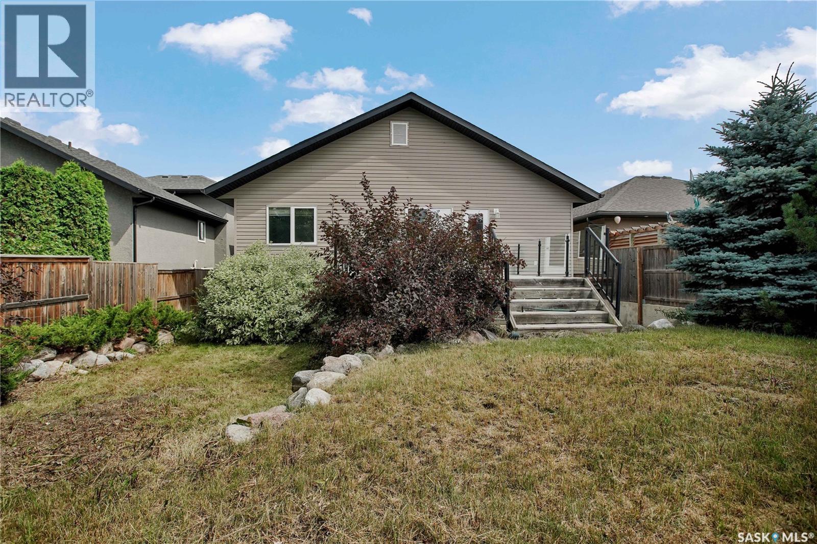 1103 Muzyka Road, Saskatoon, SK - Outdoor