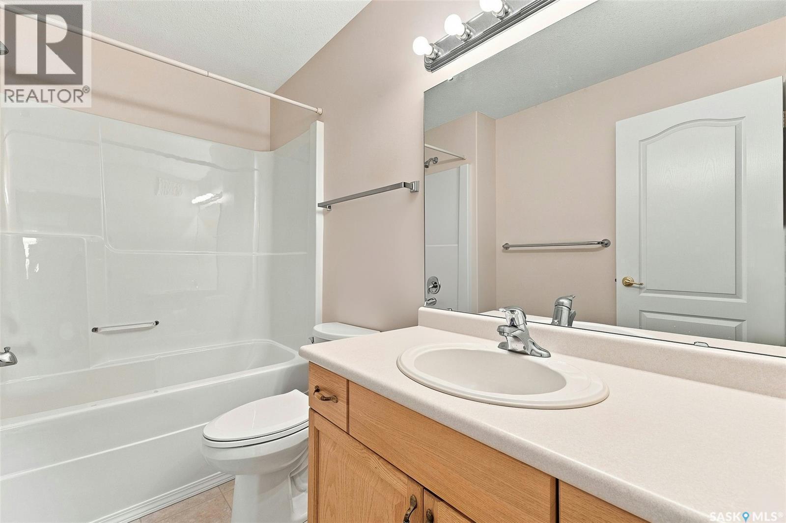 304 6 Lorne Place, Regina, SK - Indoor Photo Showing Bathroom