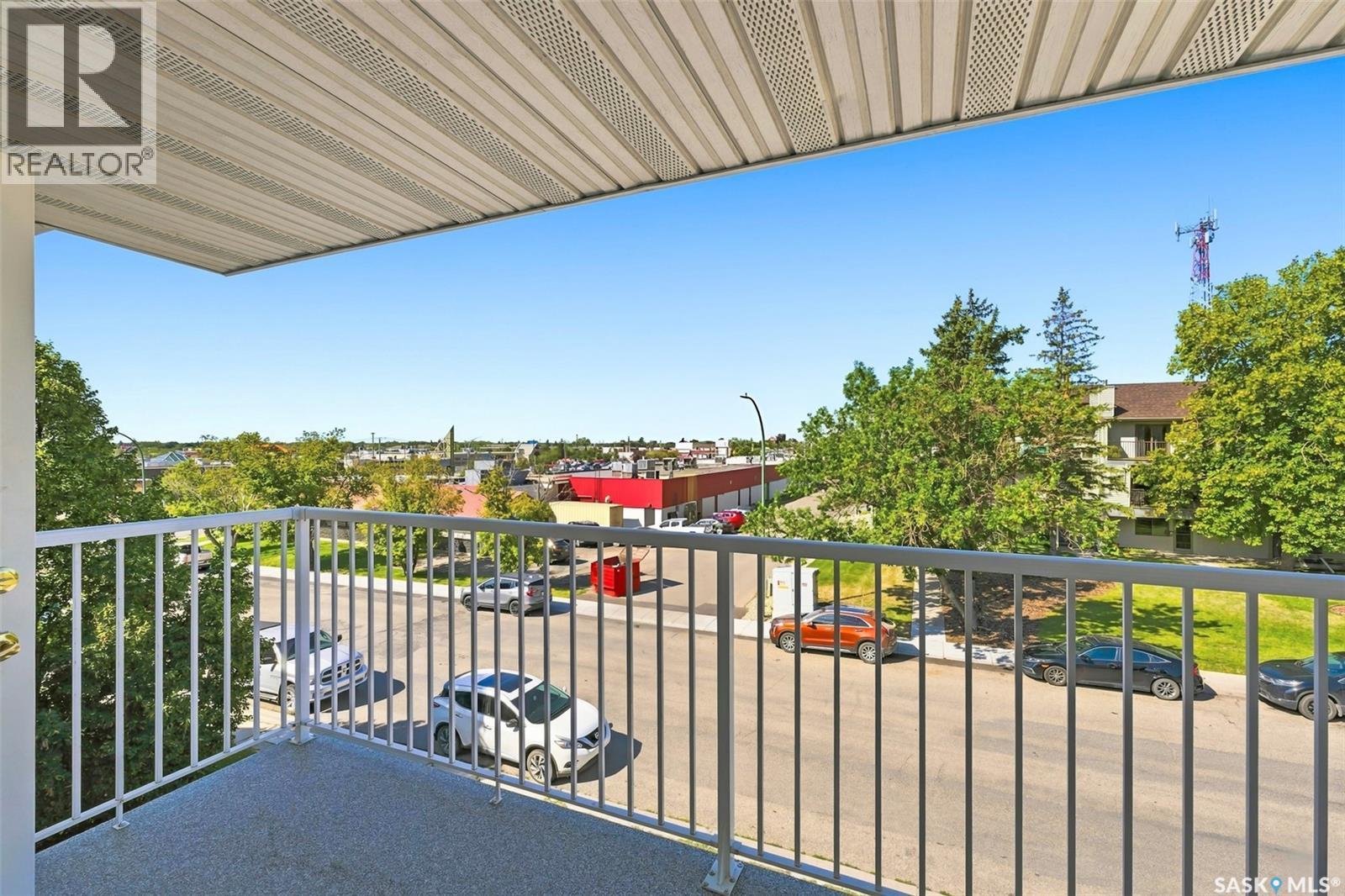 304 6 Lorne Place, Regina, SK - Outdoor With Exterior