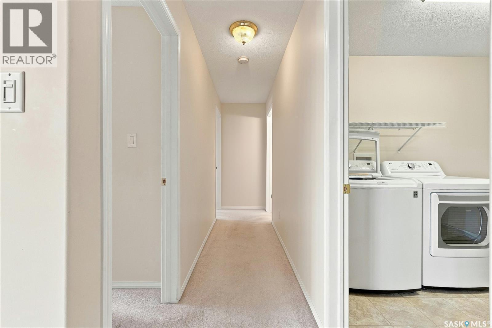 304 6 Lorne Place, Regina, SK - Indoor Photo Showing Laundry Room
