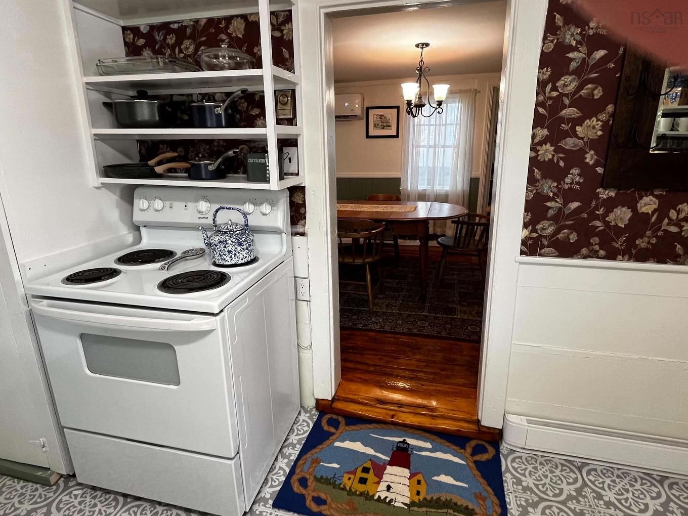 172 Water Street, Shelburne, NS - Indoor Photo Showing Kitchen