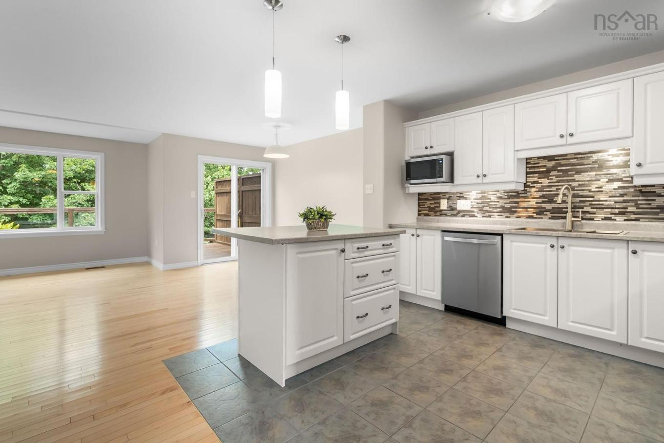 38 Coldstream Run, Dartmouth, NS - Indoor Photo Showing Kitchen With Upgraded Kitchen