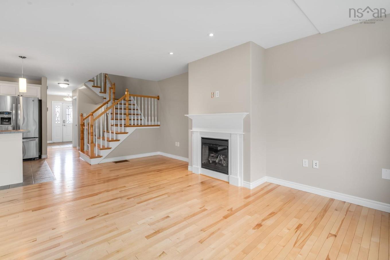 38 Coldstream Run, Dartmouth, NS - Indoor Photo Showing Living Room With Fireplace