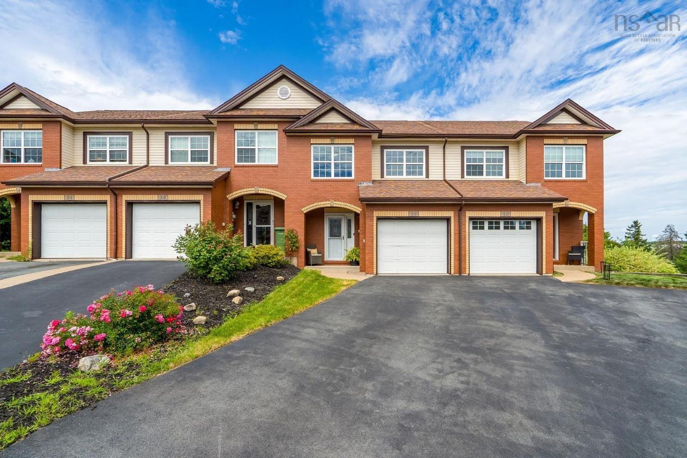 38 Coldstream Run, Dartmouth, NS - Outdoor With Facade