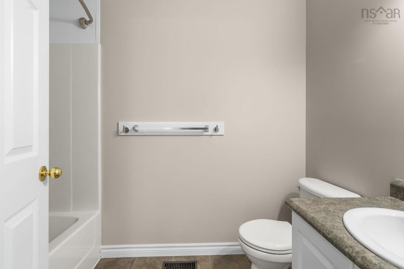 38 Coldstream Run, Dartmouth, NS - Indoor Photo Showing Bathroom