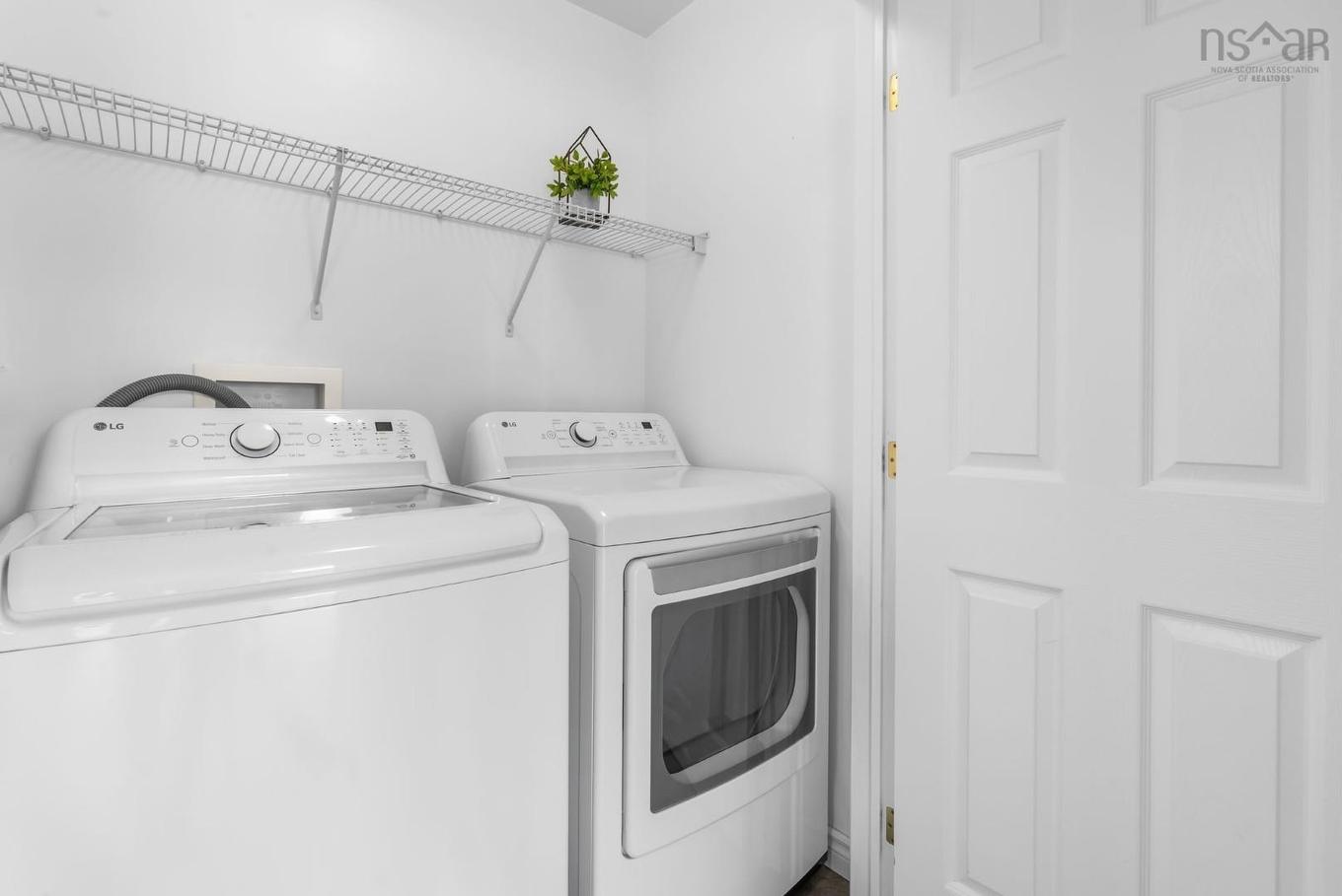38 Coldstream Run, Dartmouth, NS - Indoor Photo Showing Laundry Room