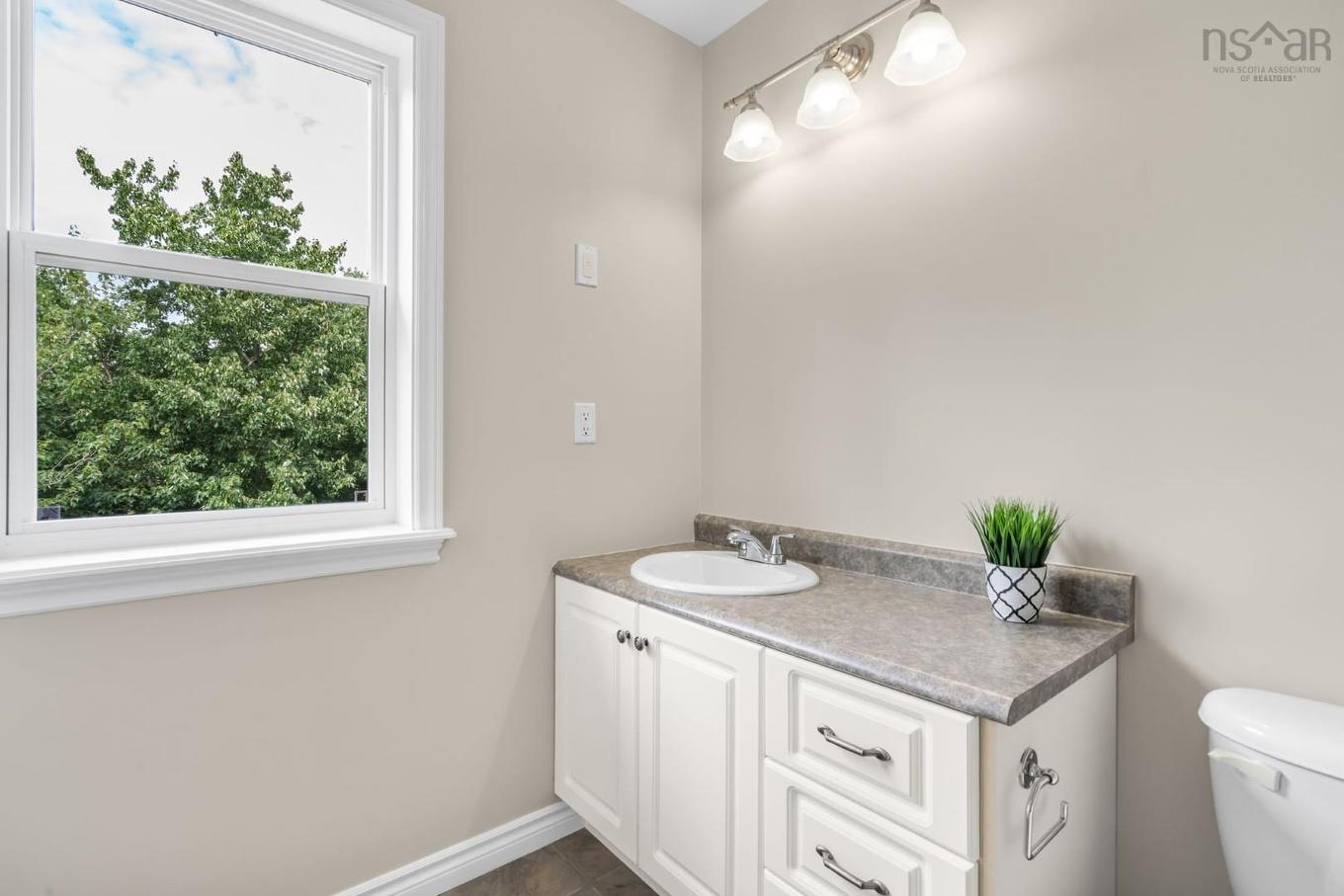 38 Coldstream Run, Dartmouth, NS - Indoor Photo Showing Bathroom