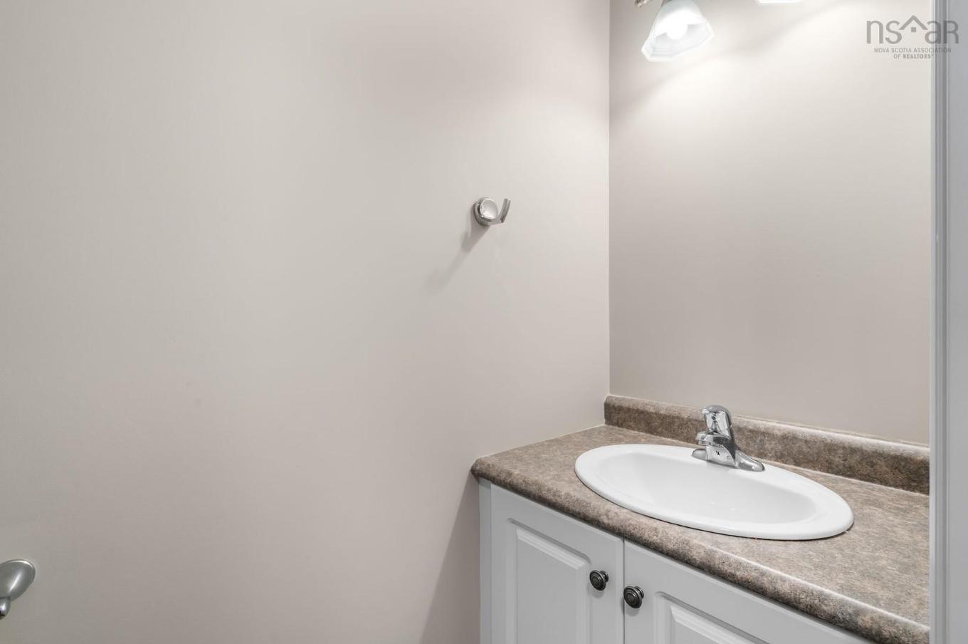 38 Coldstream Run, Dartmouth, NS - Indoor Photo Showing Bathroom