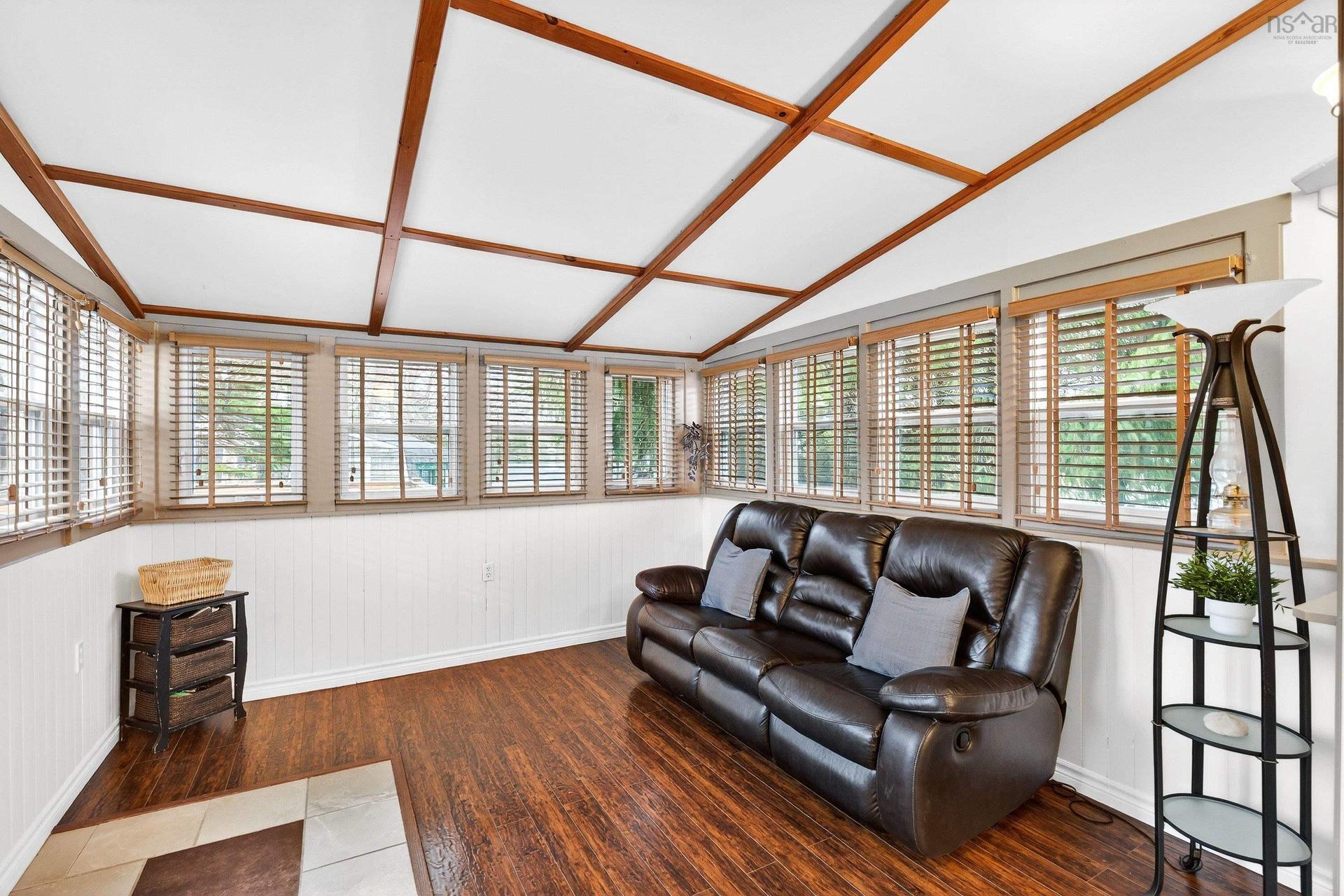 16 Wilcot Lane, Dartmouth, NS - Indoor
