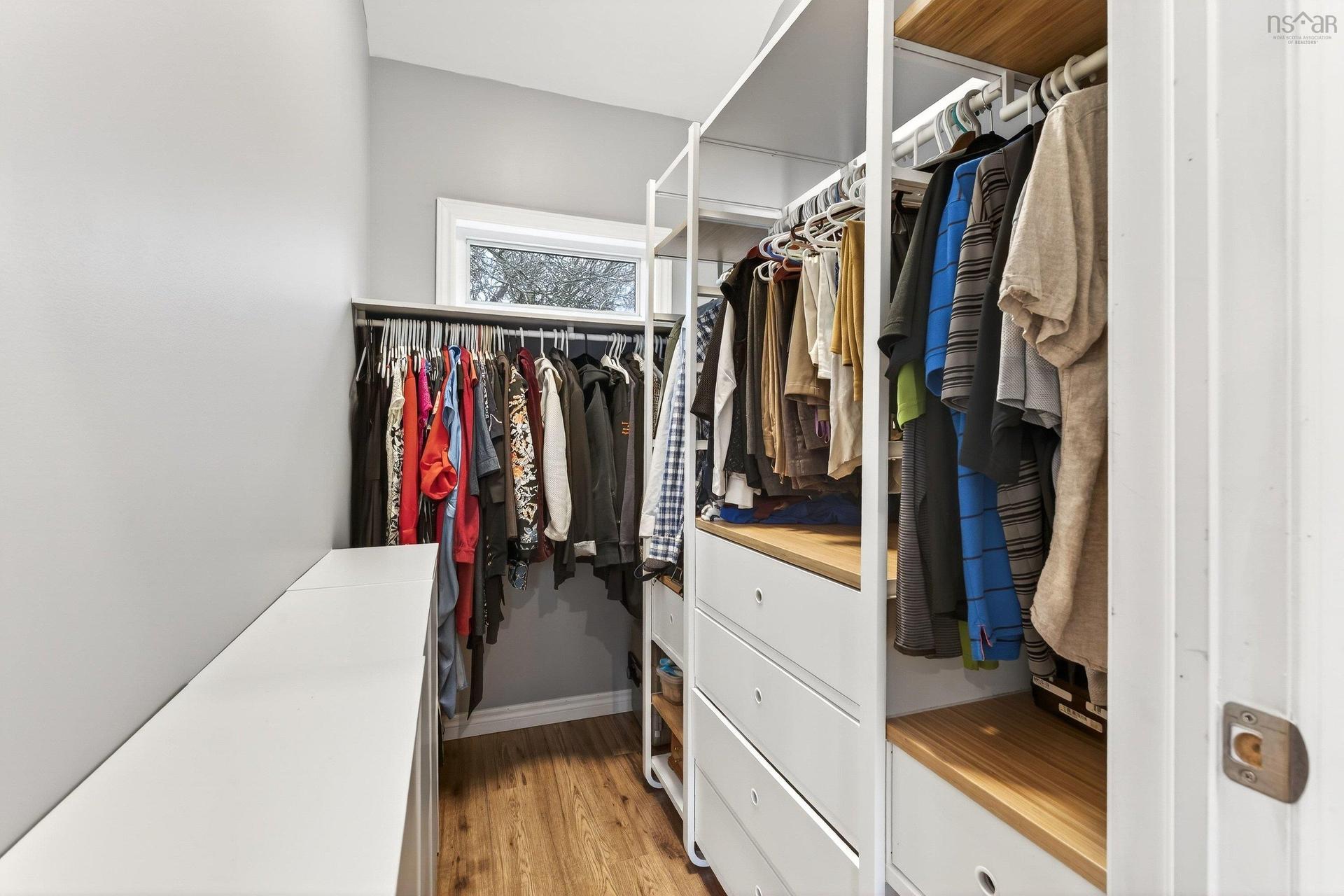 16 Wilcot Lane, Dartmouth, NS - Indoor With Storage