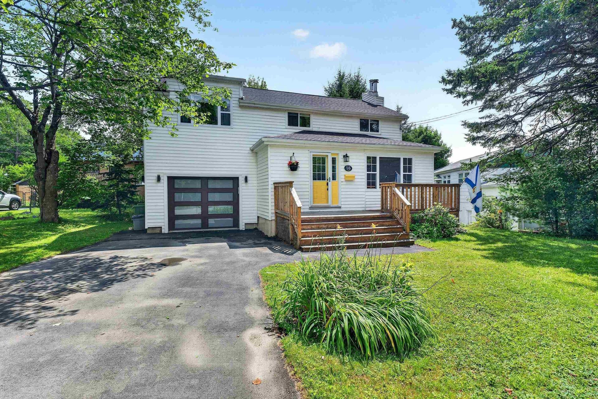 16 Wilcot Lane, Dartmouth, NS - Outdoor With Deck Patio Veranda