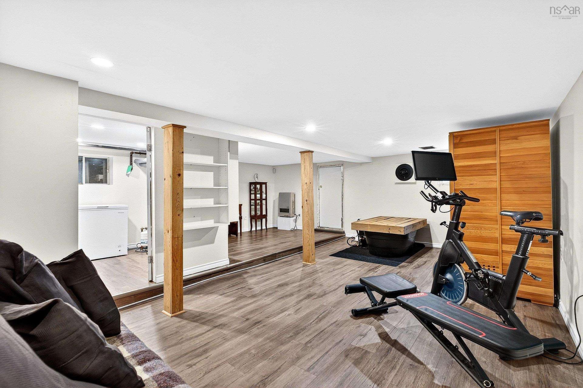 16 Wilcot Lane, Dartmouth, NS - Indoor Photo Showing Gym Room