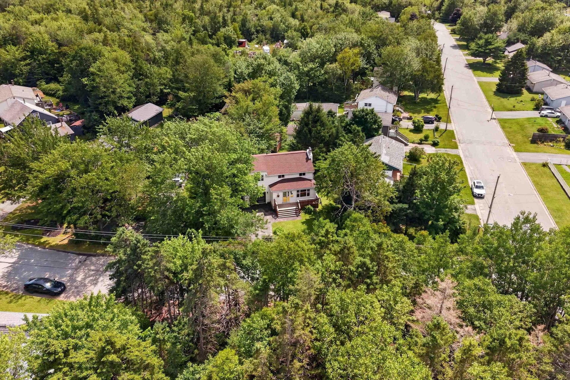 16 Wilcot Lane, Dartmouth, NS - Outdoor