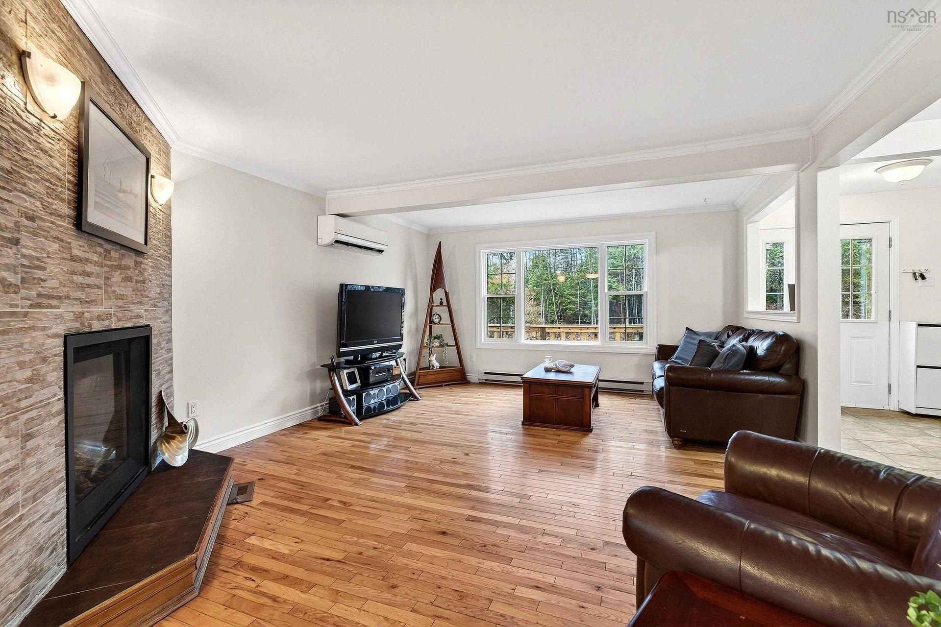 16 Wilcot Lane, Dartmouth, NS - Indoor Photo Showing Living Room With Fireplace