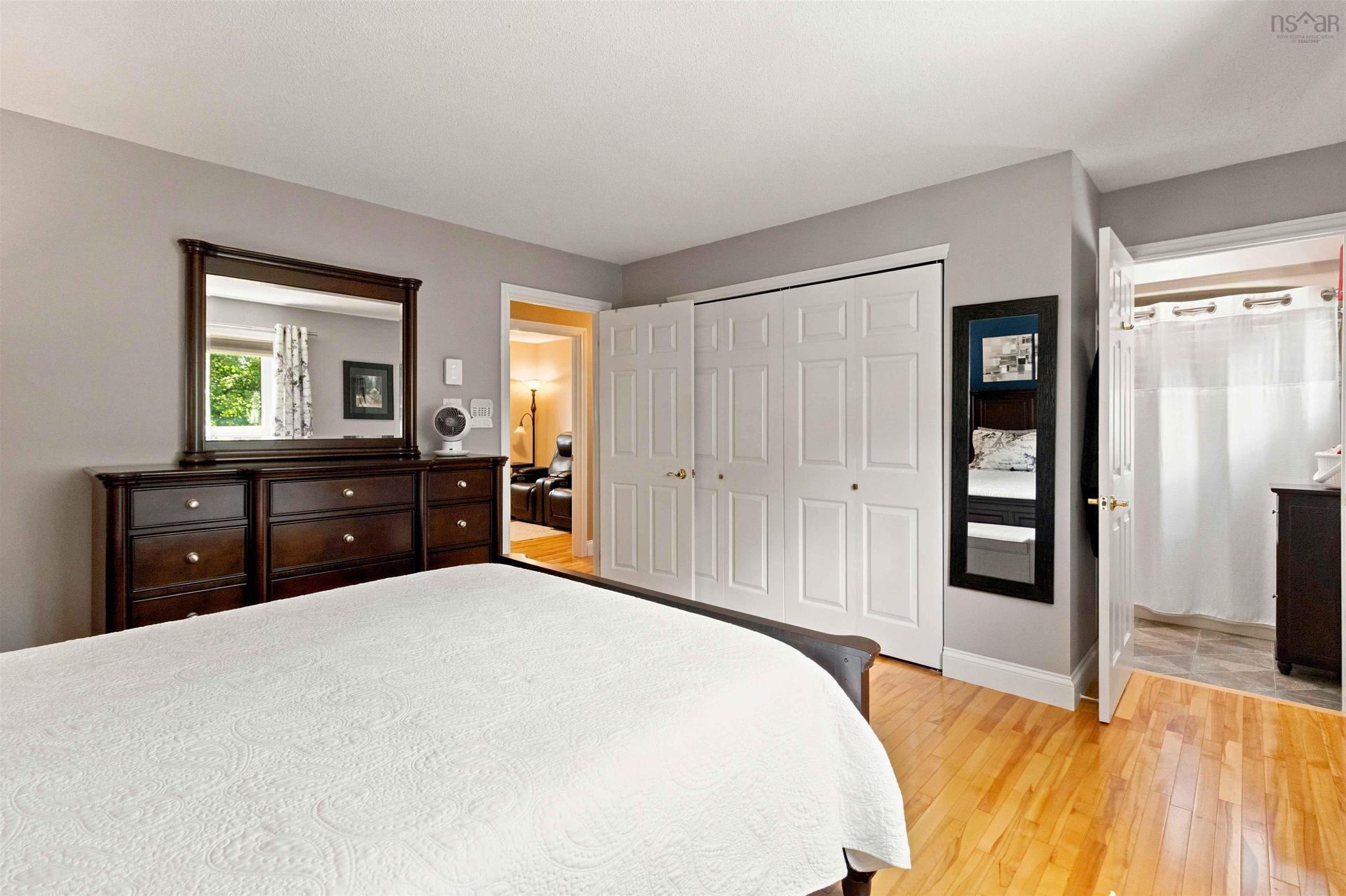 18 P Thomas Drive, Dartmouth, NS - Indoor Photo Showing Bedroom