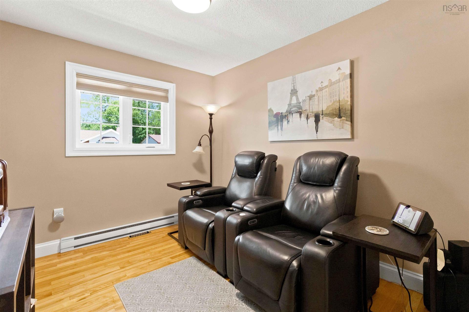 18 P Thomas Drive, Dartmouth, NS - Indoor