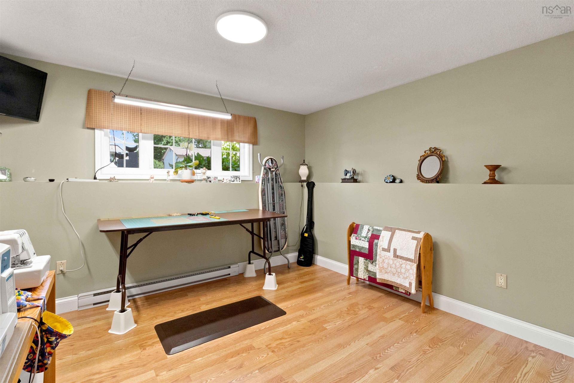 18 P Thomas Drive, Dartmouth, NS - Indoor