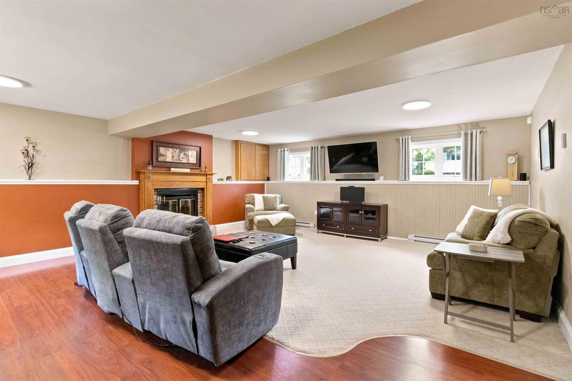 18 P Thomas Drive, Dartmouth, NS - Indoor Photo Showing Living Room With Fireplace