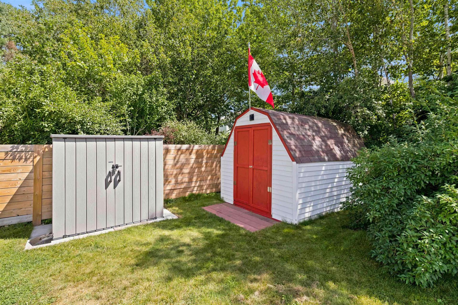18 P Thomas Drive, Dartmouth, NS - Outdoor