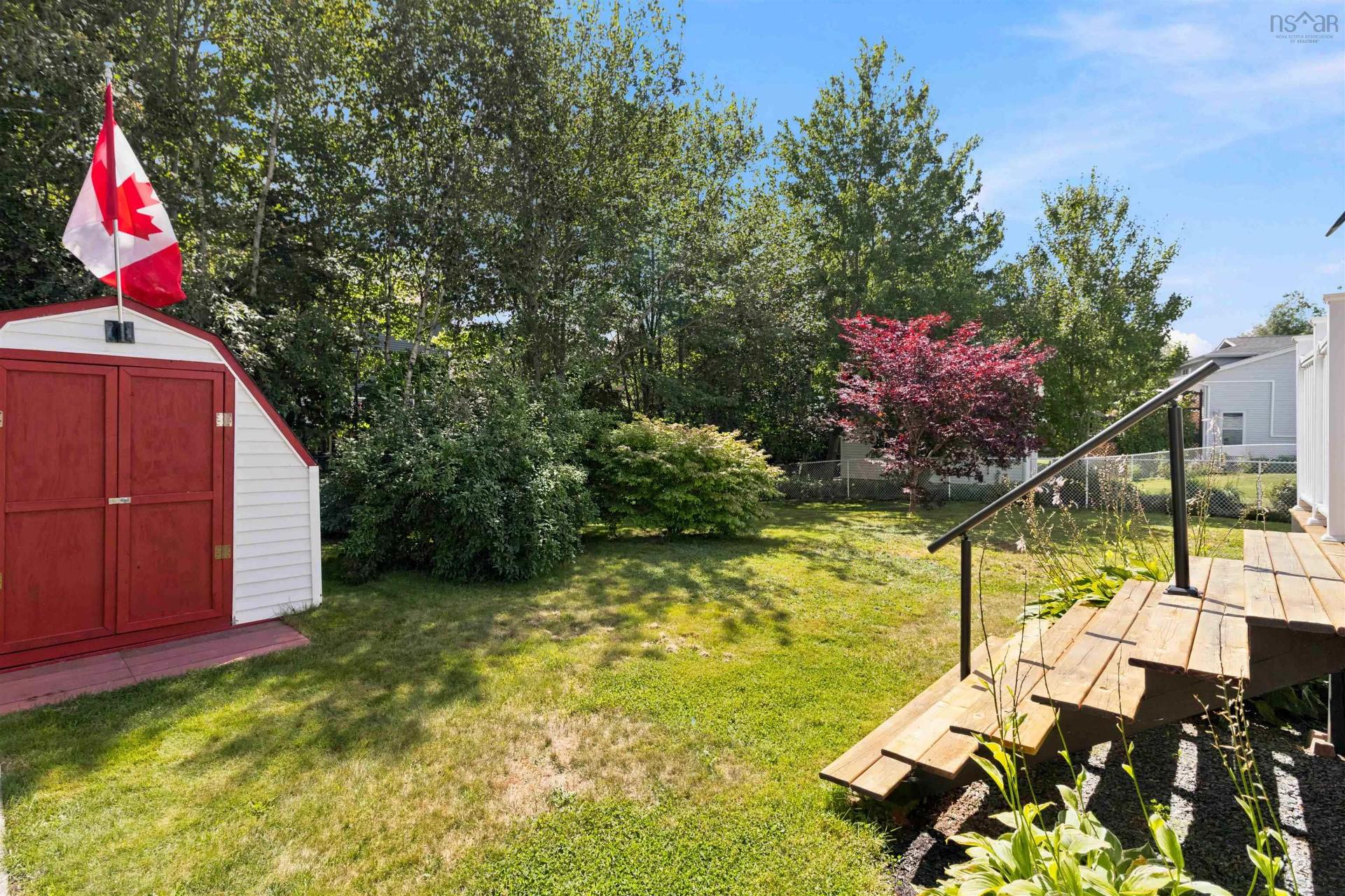 18 P Thomas Drive, Dartmouth, NS - Outdoor