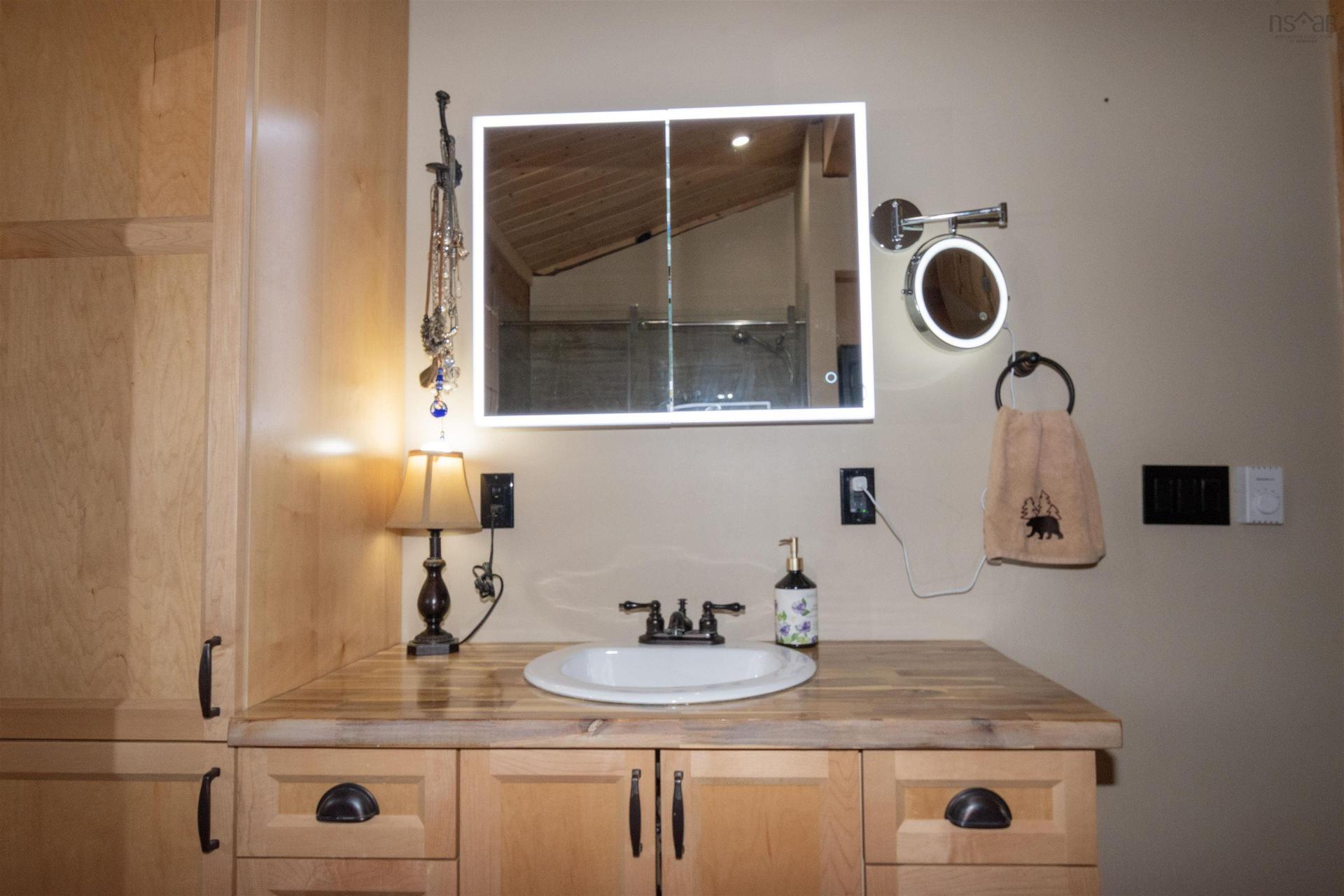 2250 Sandy Point Road, Sandy Point, NS - Indoor Photo Showing Bathroom