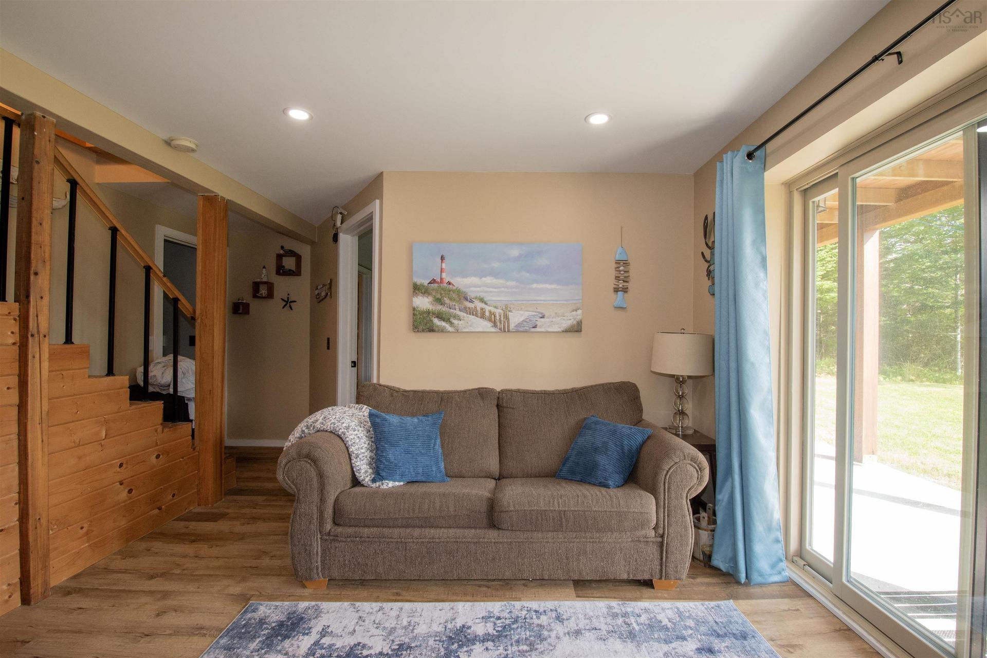 2250 Sandy Point Road, Sandy Point, NS - Indoor Photo Showing Living Room