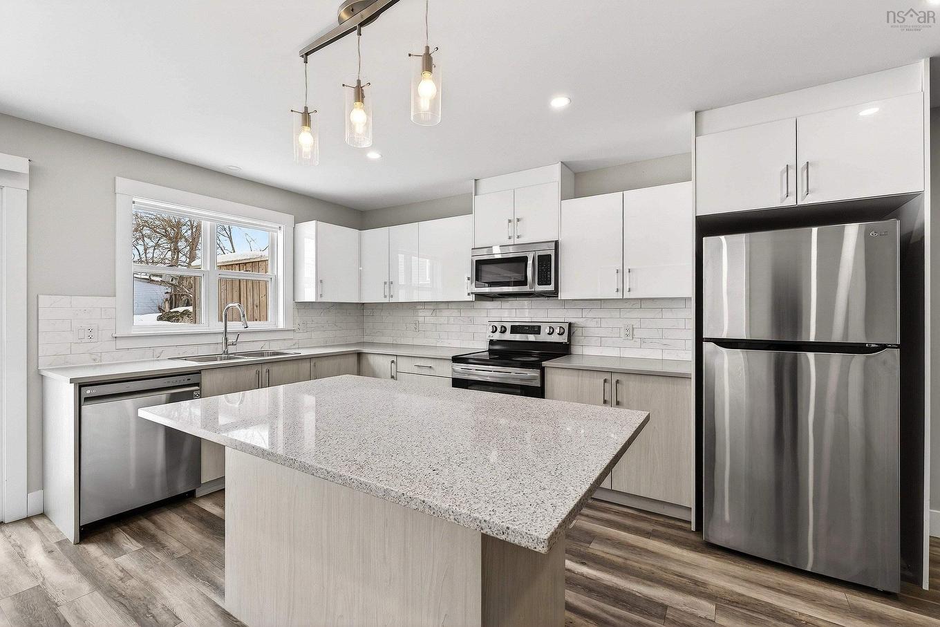 13 Trout Run, Halifax, NS - Indoor Photo Showing Kitchen With Stainless Steel Kitchen With Double Sink With Upgraded Kitchen