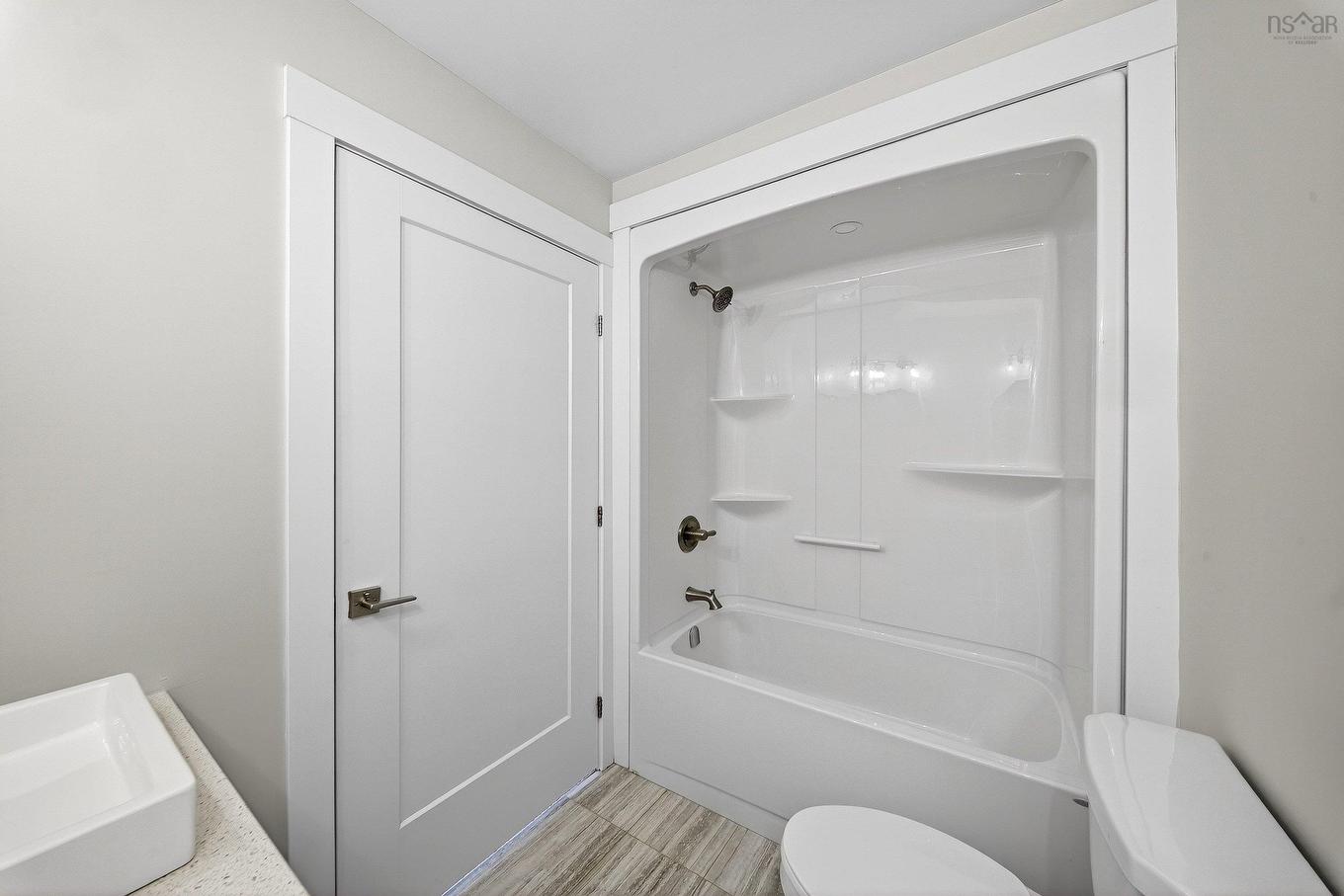13 Trout Run, Halifax, NS - Indoor Photo Showing Bathroom
