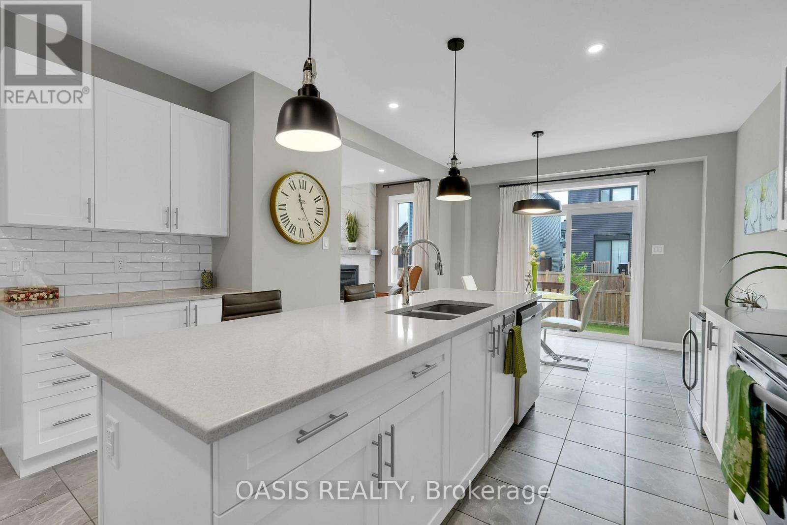 80 Lantern Road, Ottawa, ON - Indoor Photo Showing Kitchen With Double Sink With Upgraded Kitchen