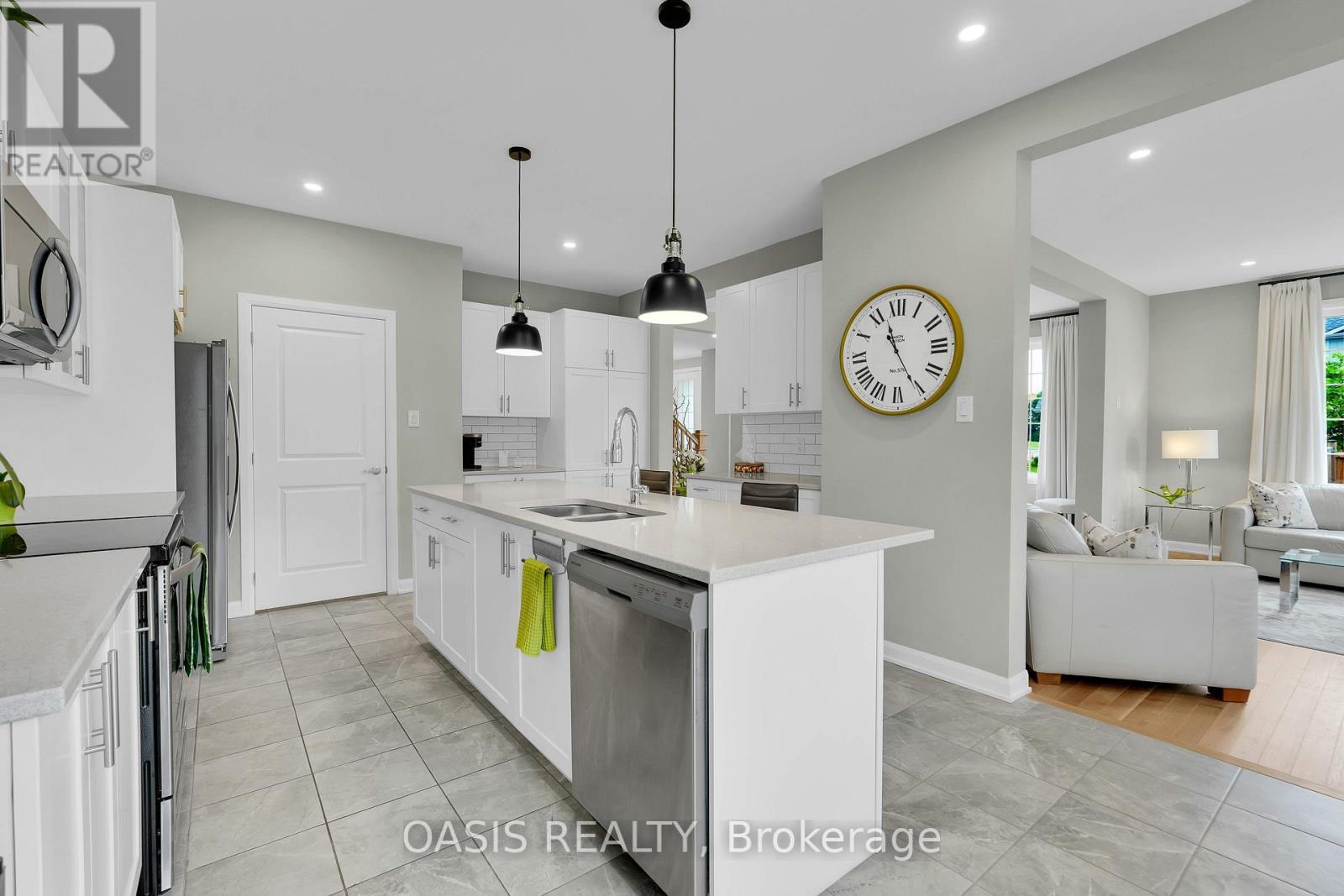 80 Lantern Road, Ottawa, ON - Indoor Photo Showing Kitchen With Double Sink