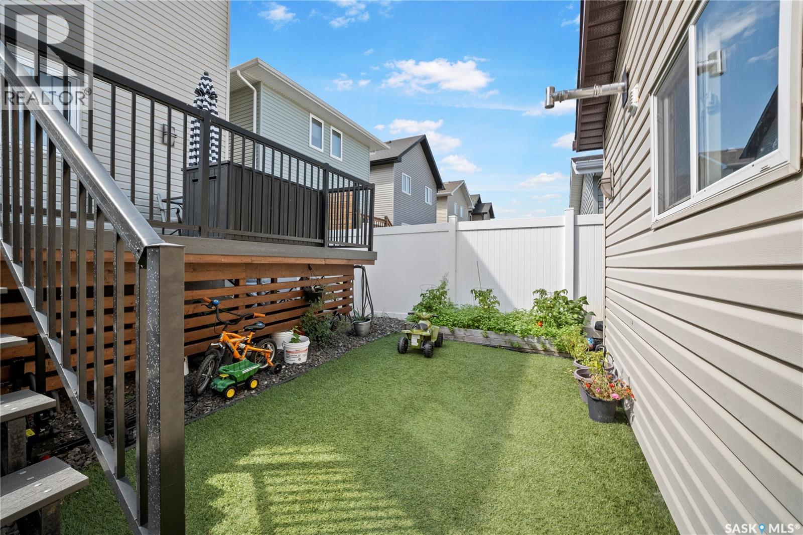 8726 Archer Lane, Regina, SK - Outdoor With Exterior