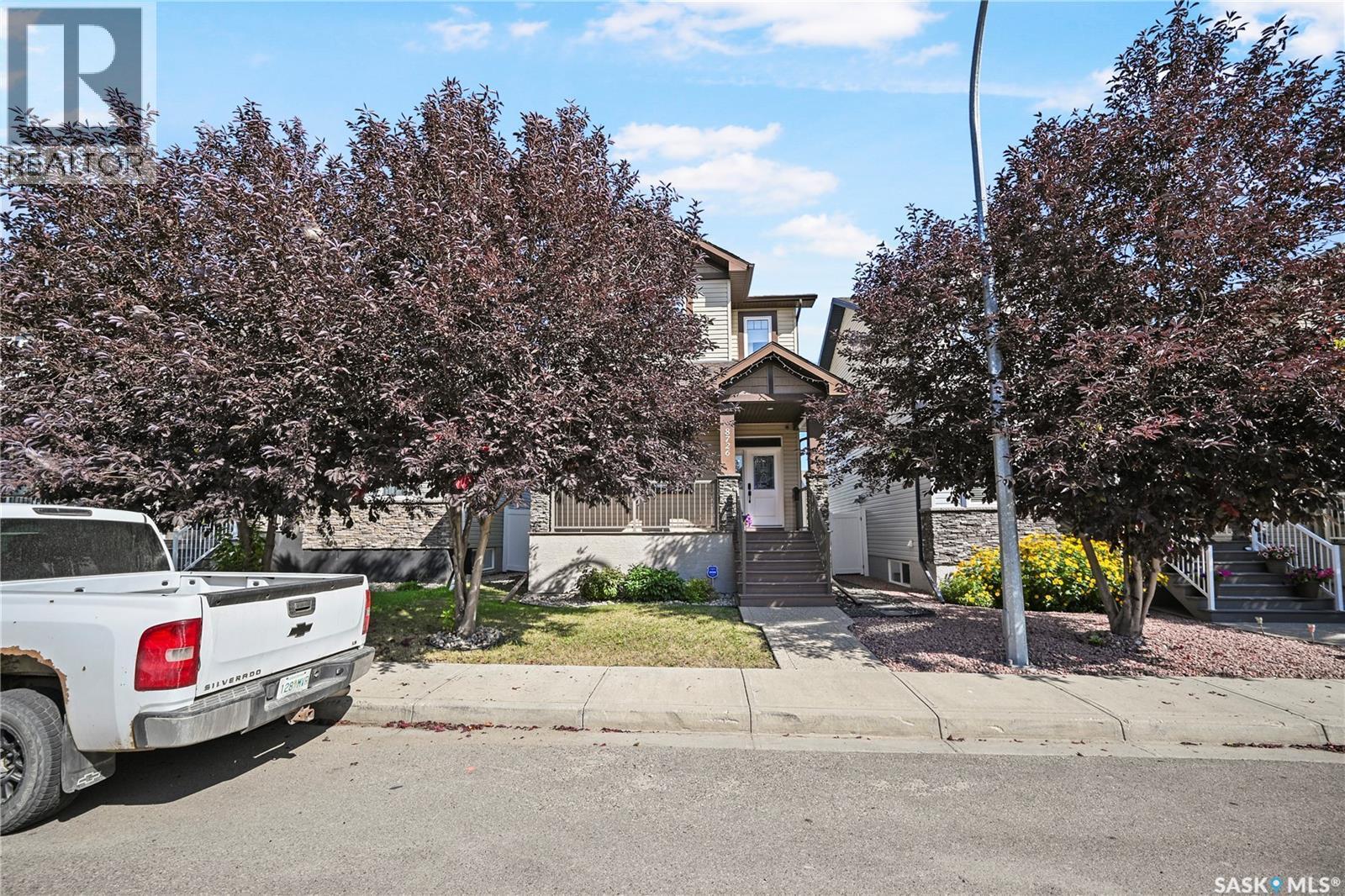 8726 Archer Lane, Regina, SK - Outdoor