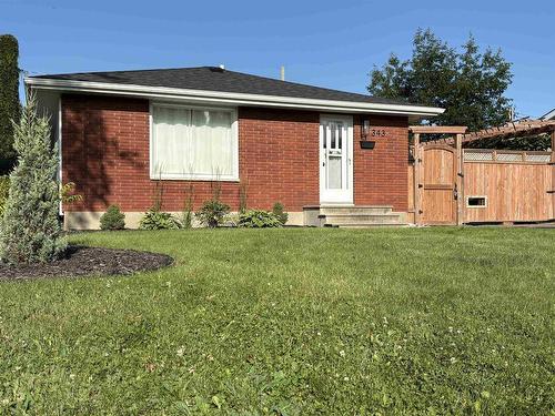 343 Sillesdale Crescent  Thunder Bay, ON P7C 1S9