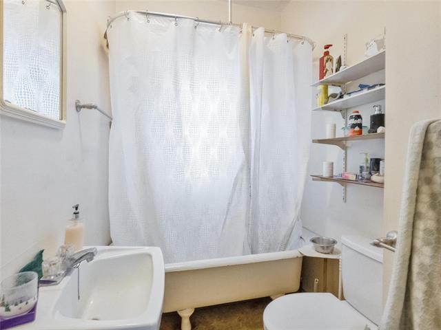 264 Union Ave, Winnipeg, MB - Indoor Photo Showing Bathroom