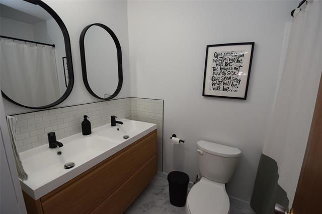 73 Holt Dr, Winnipeg, MB - Indoor Photo Showing Bathroom