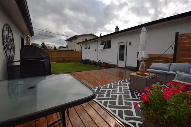 73 Holt Dr, Winnipeg, MB - Outdoor With Deck Patio Veranda With Exterior