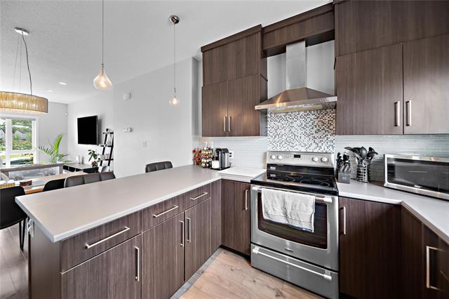 47 Highwater Path, Winnipeg, MB - Indoor Photo Showing Kitchen With Upgraded Kitchen