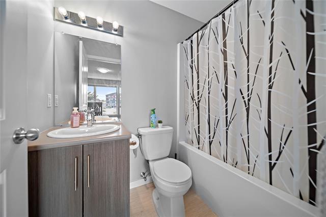 47 Highwater Path, Winnipeg, MB - Indoor Photo Showing Bathroom