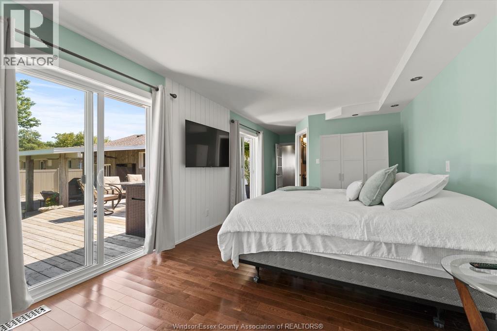 561 County Rd 2, Lakeshore, ON - Indoor Photo Showing Bedroom