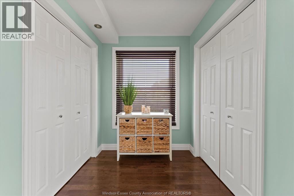 561 County Rd 2, Lakeshore, ON - Indoor