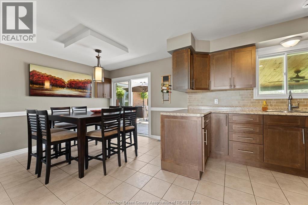 561 County Rd 2, Lakeshore, ON - Indoor