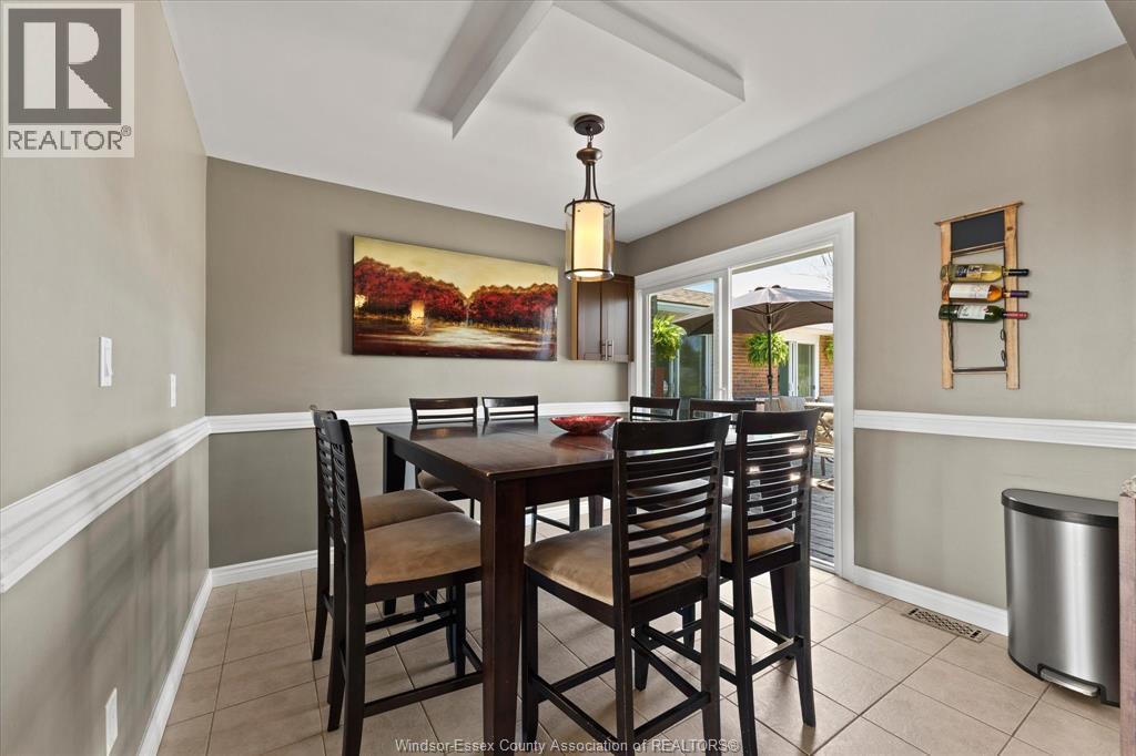 561 County Rd 2, Lakeshore, ON - Indoor Photo Showing Dining Room