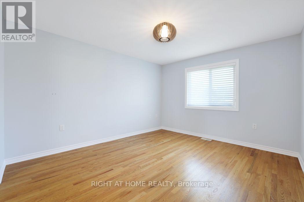 527 Pumpkin Patch Private, Ottawa, ON - Indoor Photo Showing Other Room