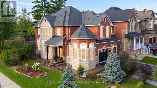 88 OBLATE CRESCENT  Brampton, ON L6Y 0L4